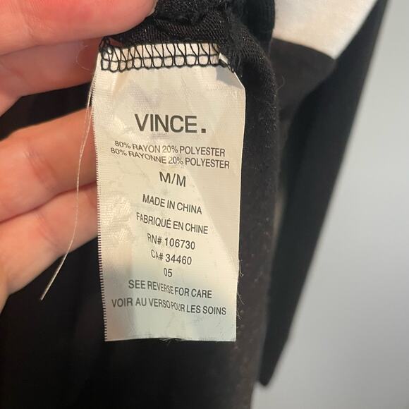 Vince Black & White Color Block V-Neck Sweater - size Medium - Picture 5 of 7